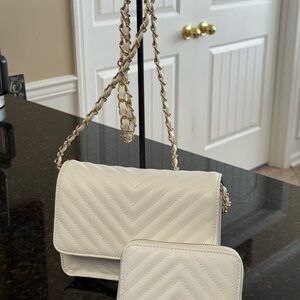 Elegant Cream Quilted Women's Bag Set